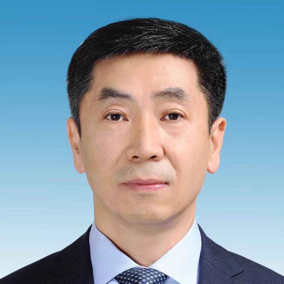 李伟
