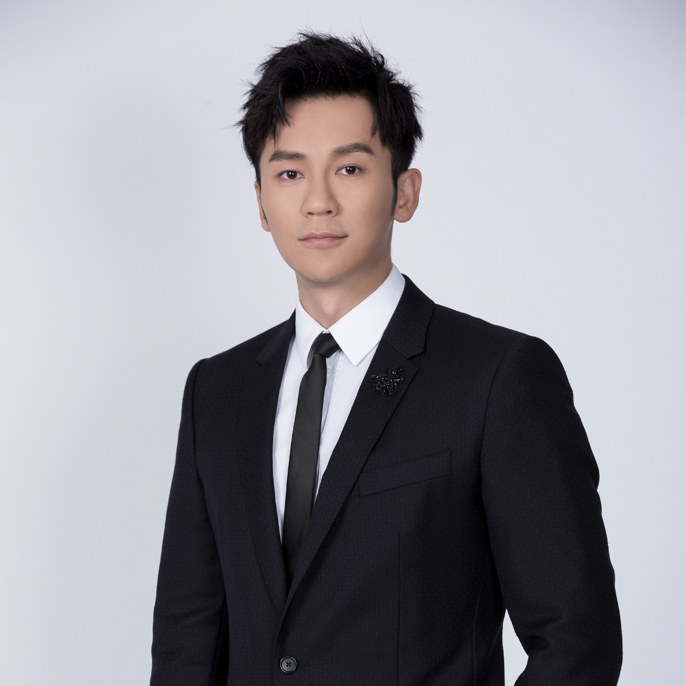 李晨