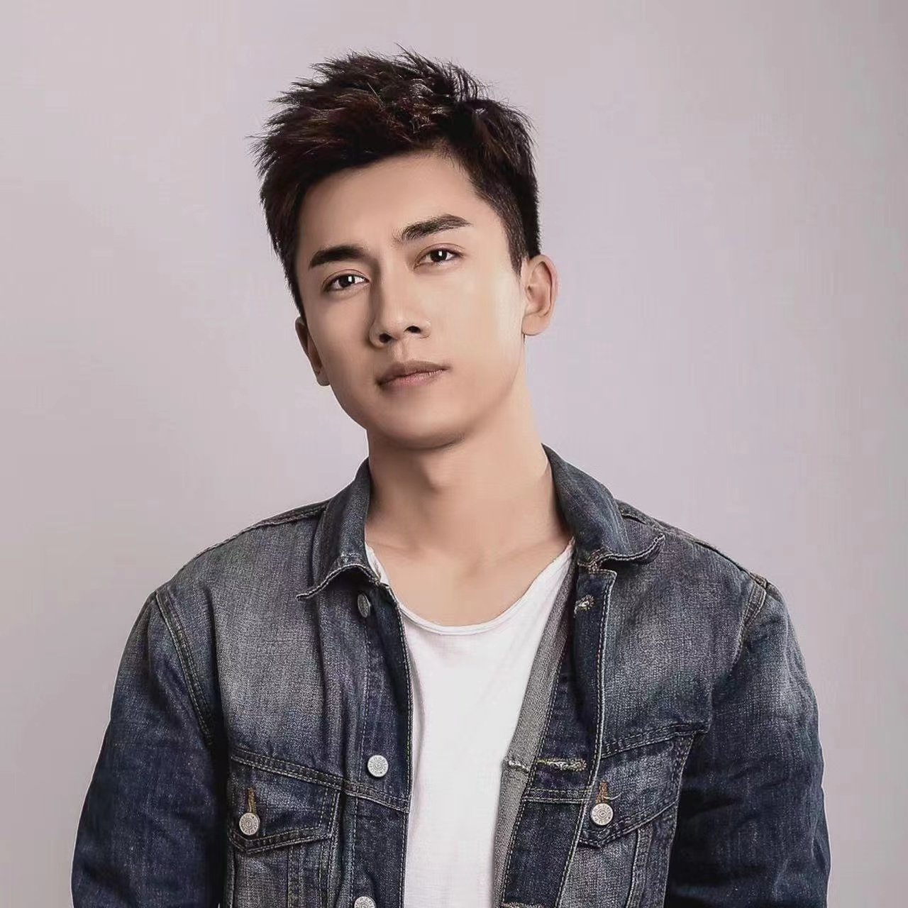 黄朋