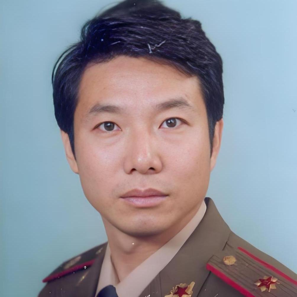 荆明华